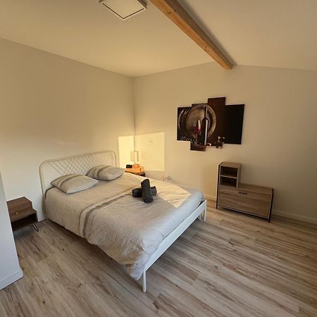 Bed To Rent - Maison Calme Avec Jacuzzi Sous Supplement Bordeaux Bagian luar foto