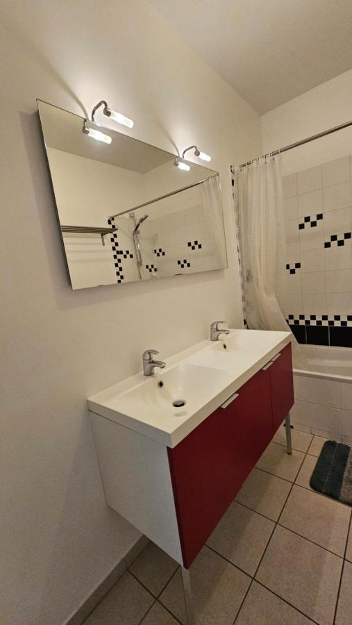 Bed To Rent - Maison Calme Avec Jacuzzi Sous Supplement Bordeaux Bagian luar foto