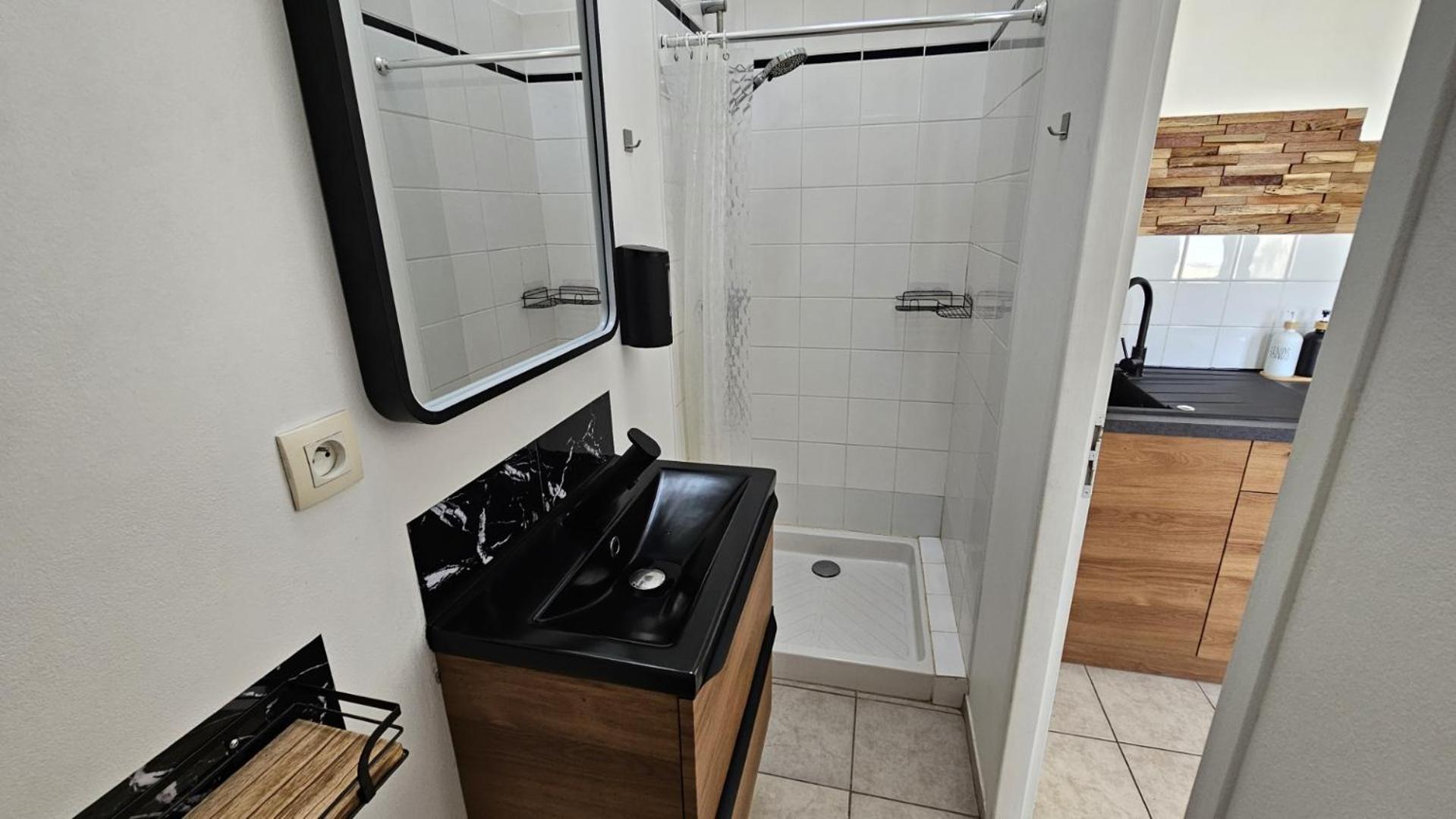 Bed To Rent - Maison Calme Avec Jacuzzi Sous Supplement Bordeaux Bagian luar foto