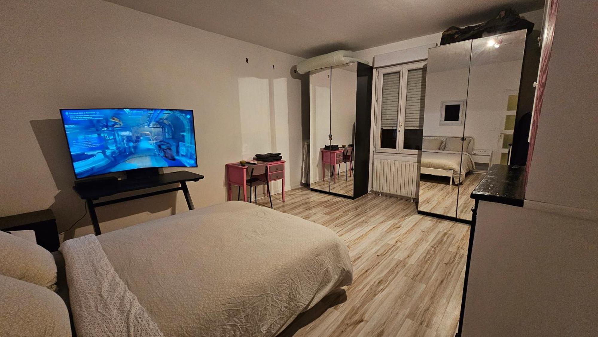 Bed To Rent - Maison Calme Avec Jacuzzi Sous Supplement Bordeaux Bagian luar foto